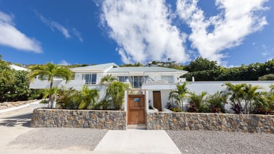 Luxury Villa Photo #2