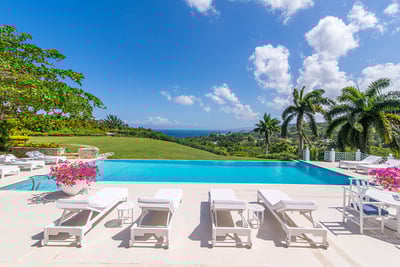 Luxury Villa Photo #3