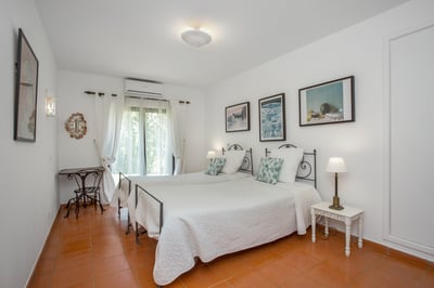 Luxury Villa Photo #29