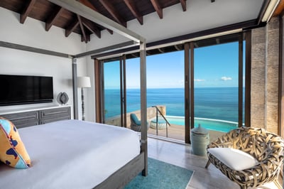 Luxury Villa Photo #23