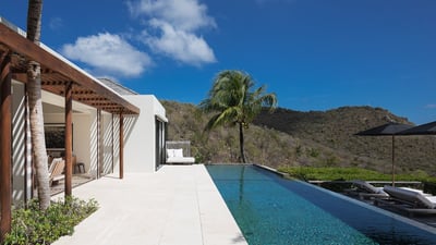 Luxury Villa Photo #12