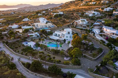 Luxury Villa Photo #5