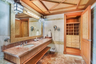 Luxury Villa Photo #42