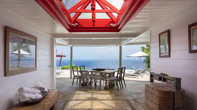 BLUE SWAN Kitchen & Dining Area