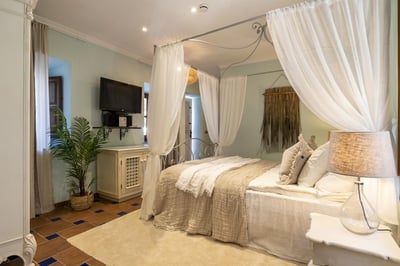 Luxury Villa Photo #14