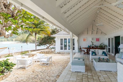 Luxury Villa Photo #6