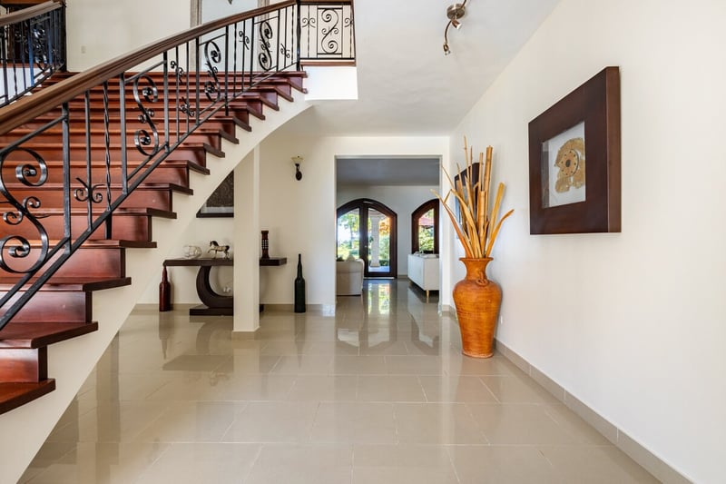 Colonial Beach Villa