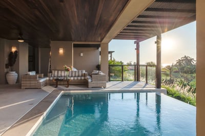 Luxury Villa Photo #2