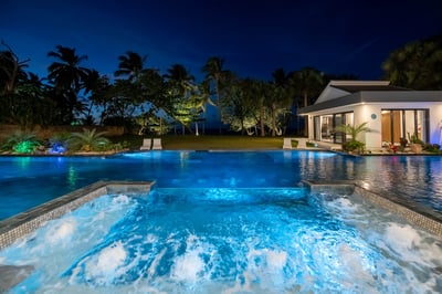 Luxury Villa Photo #5