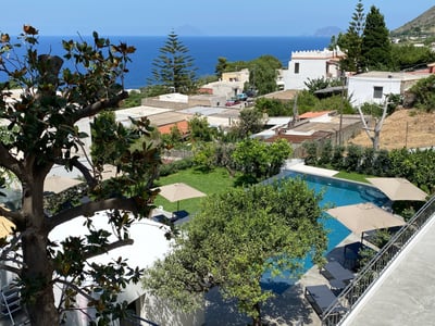 Luxury Villa Photo #3
