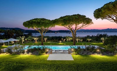 Luxury Villa Photo #3