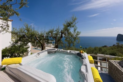 Luxury Villa Photo #3