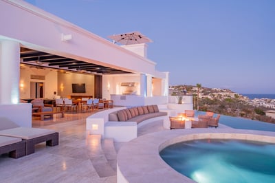 Luxury Villa Photo #5