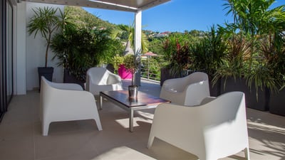 Outdoor Lounge