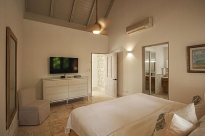 Casa Mota - Fairway-Front Family Villa
