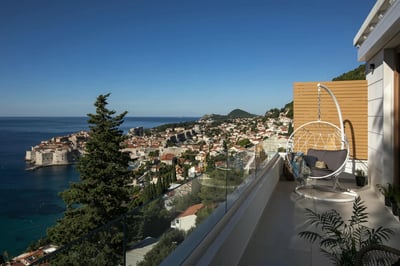 Luxury Villa Photo #40