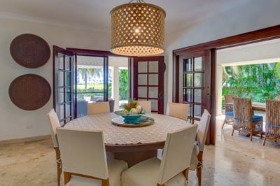 Luxury Villa Photo #23