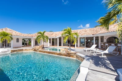 Luxury Villa Photo #6