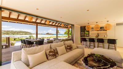 Luxury Villa Photo #32