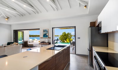 Luxury Villa Photo #10