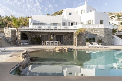 Luxury Villa Photo #8