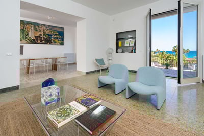 Luxury Villa Photo #18
