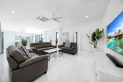 Luxury Villa Photo #19