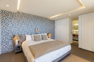 Luxury Villa Photo #20