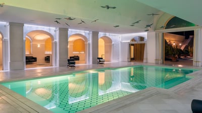 Luxury Villa Photo #19