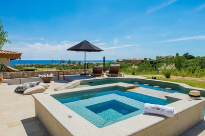 Luxury Villa Photo #5