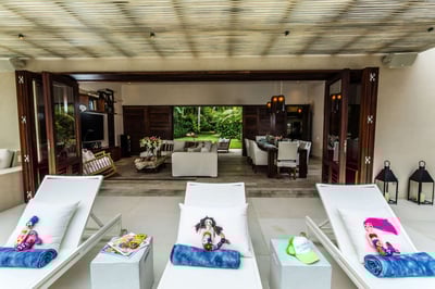 Luxury Villa Photo #5