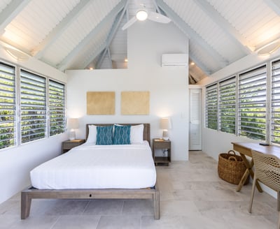 Luxury Villa Photo #37