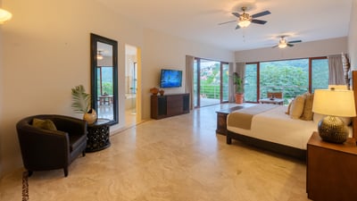 Luxury Villa Photo #44