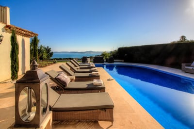 Luxury Villa Photo #4
