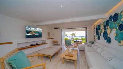 Luxury Villa Photo #43