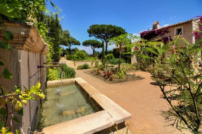 Luxury Villa Photo #8