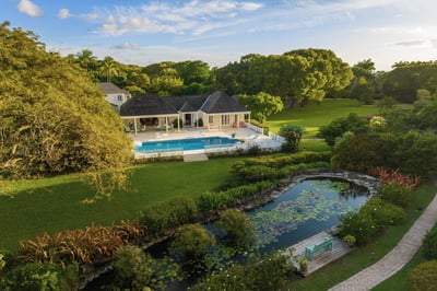 Luxury Villa Photo #2