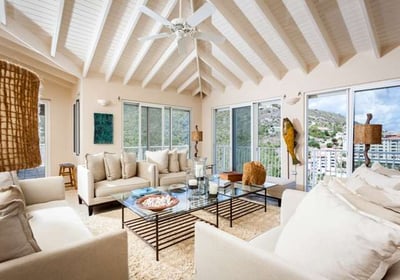 Luxury Villa Photo #9