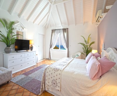 Luxury Villa Photo #21