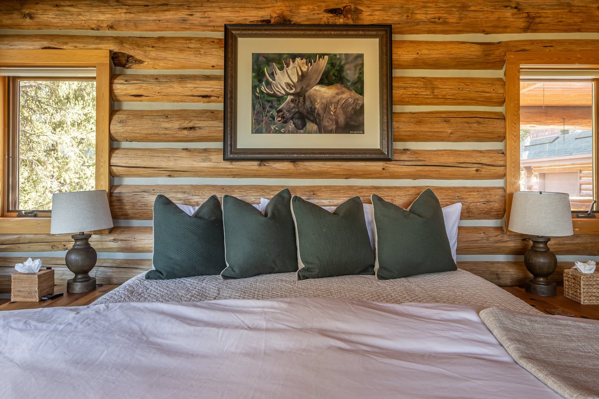 Huckleberry Hideaway