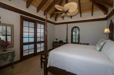 Luxury Villa Photo #30