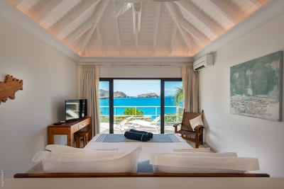 Luxury Villa Photo #20