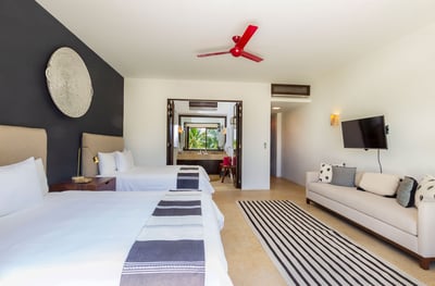 Luxury Villa Photo #17