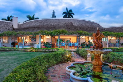 Luxury Villa Photo #3