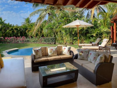 Luxury Villa Photo #2