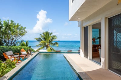 Luxury Villa Photo #6