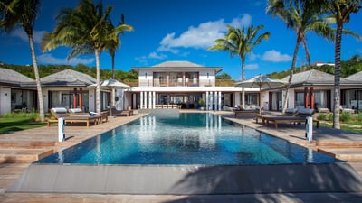 Luxury Villa Photo #6