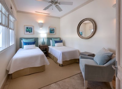 Luxury Villa Photo #12