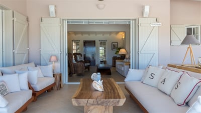 Luxury Villa Photo #15