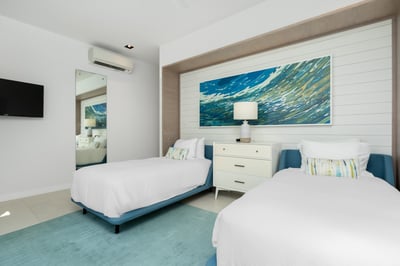 Luxury Villa Photo #35